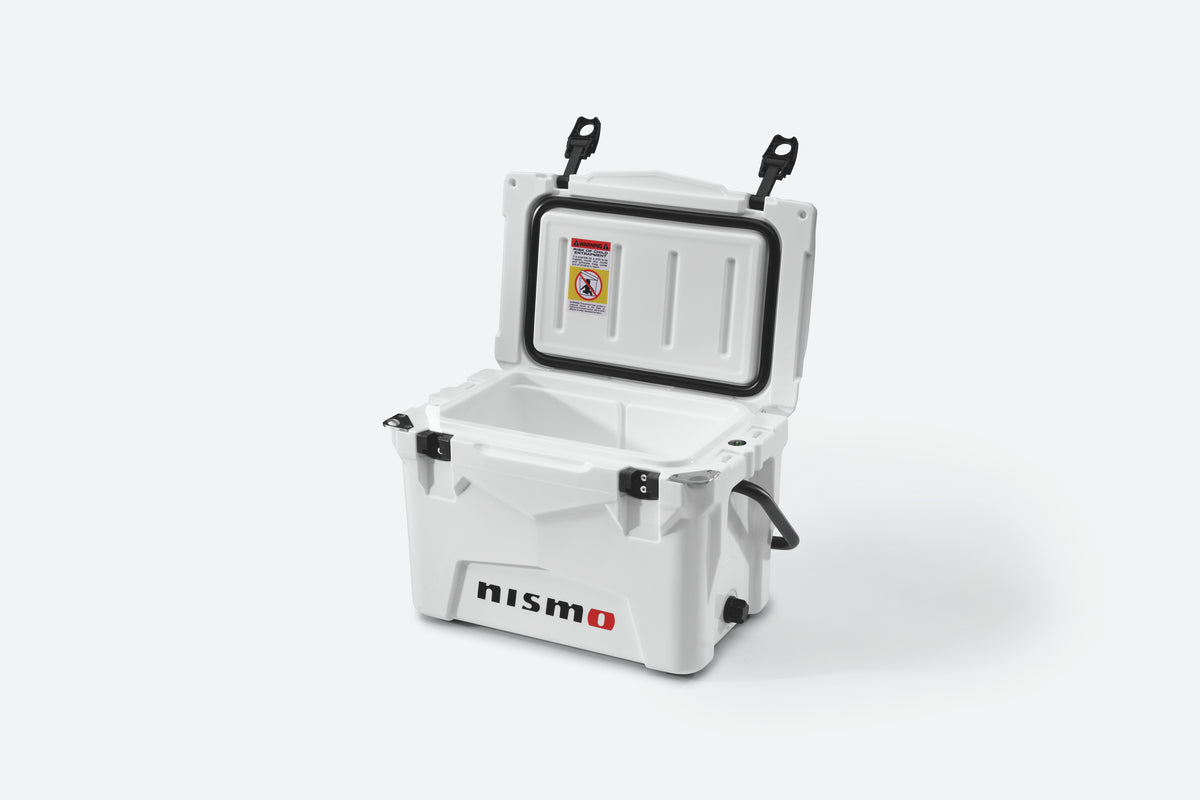 NISMO White 25-Quart Ice Box