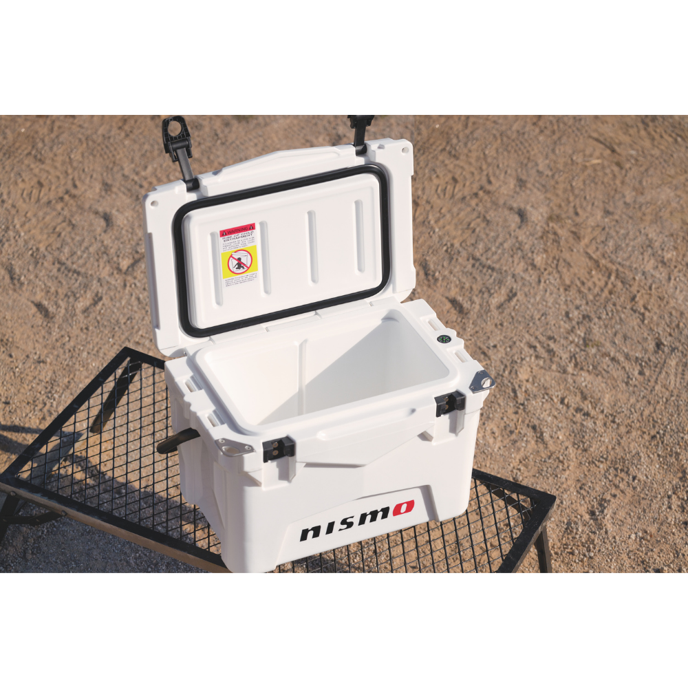 NISMO White 25-Quart Ice Box