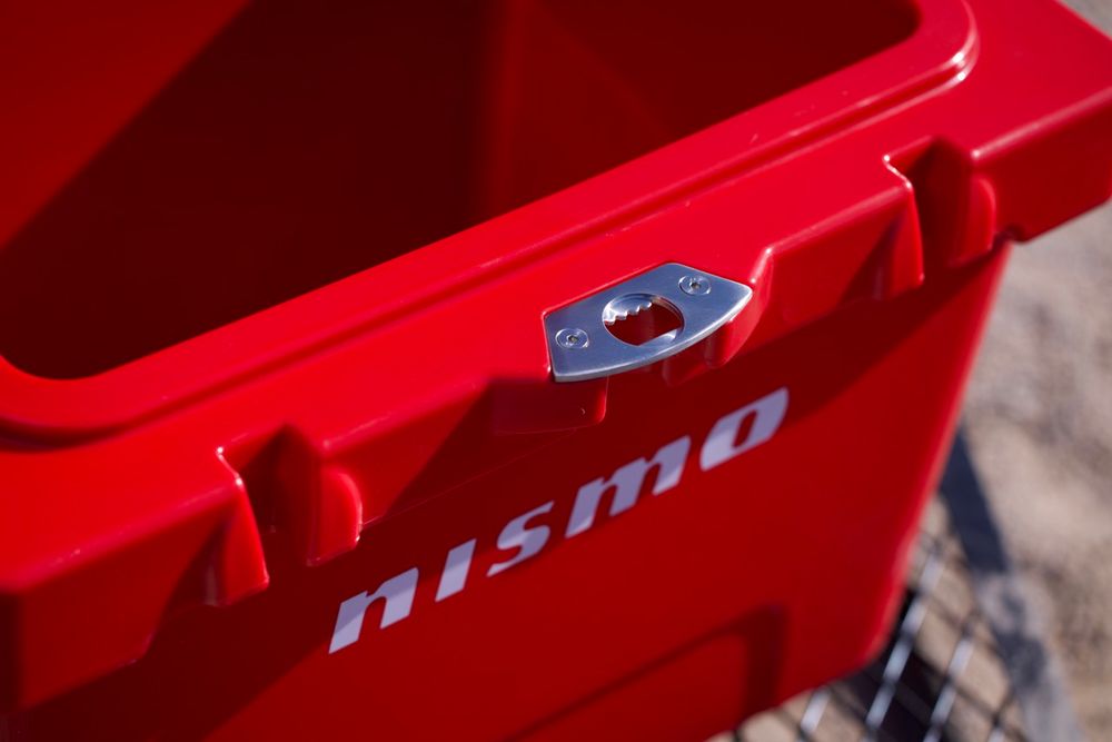 NISMO Red 25-Quart Ice Box