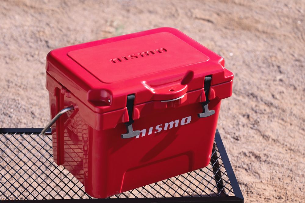 NISMO Red 25-Quart Ice Box