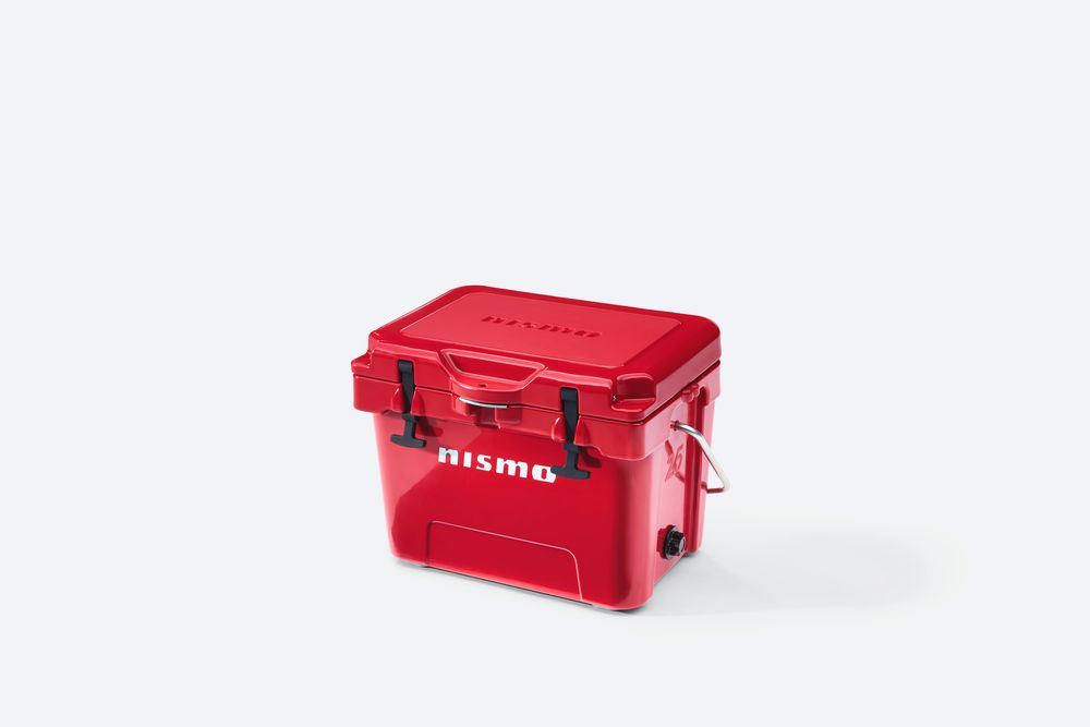 NISMO Red 25-Quart Ice Box