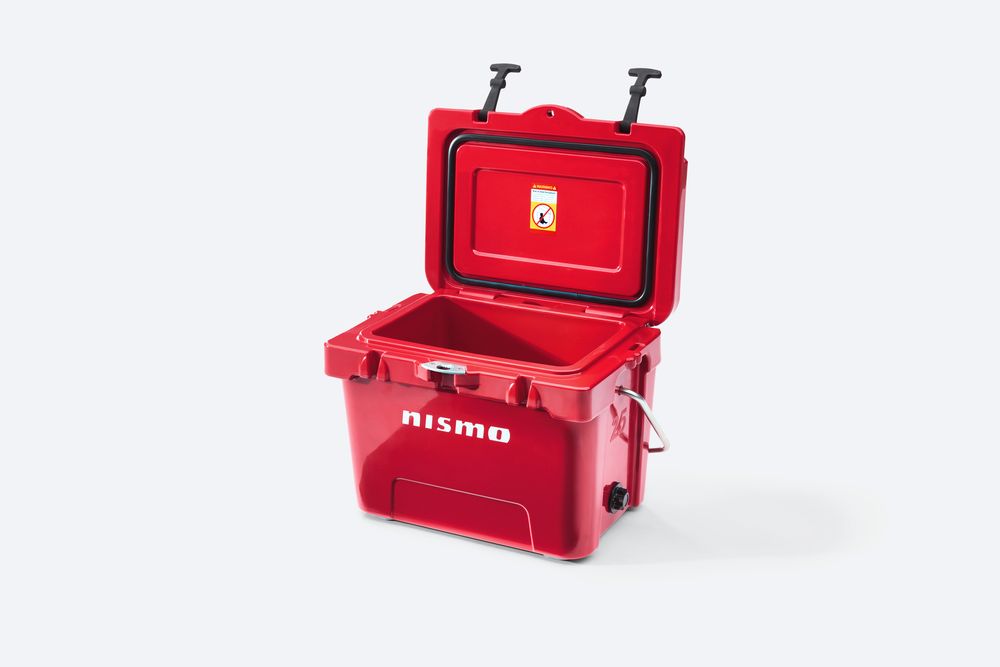 NISMO Red 25-Quart Ice Box