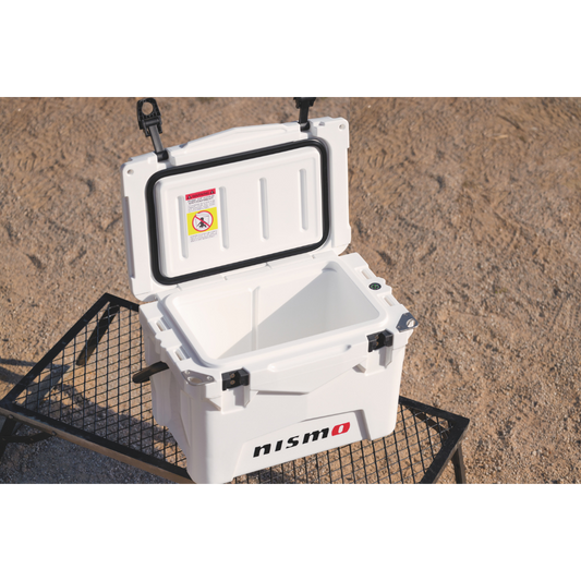 NISMO White 25-Quart Ice Box